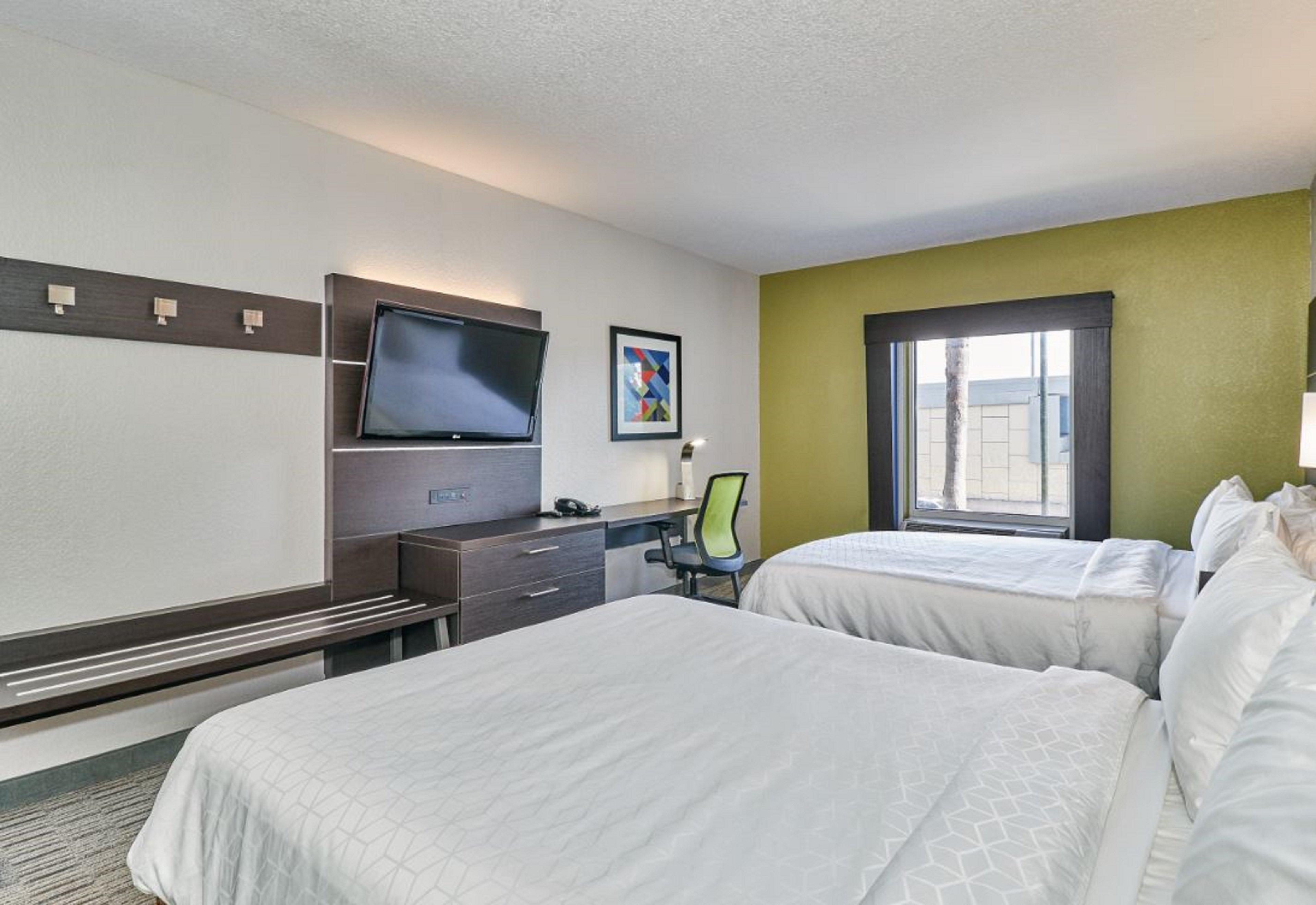 Holiday Inn Express Hotel & Suites Clearwater Us 19 North By Ihg Exterior photo