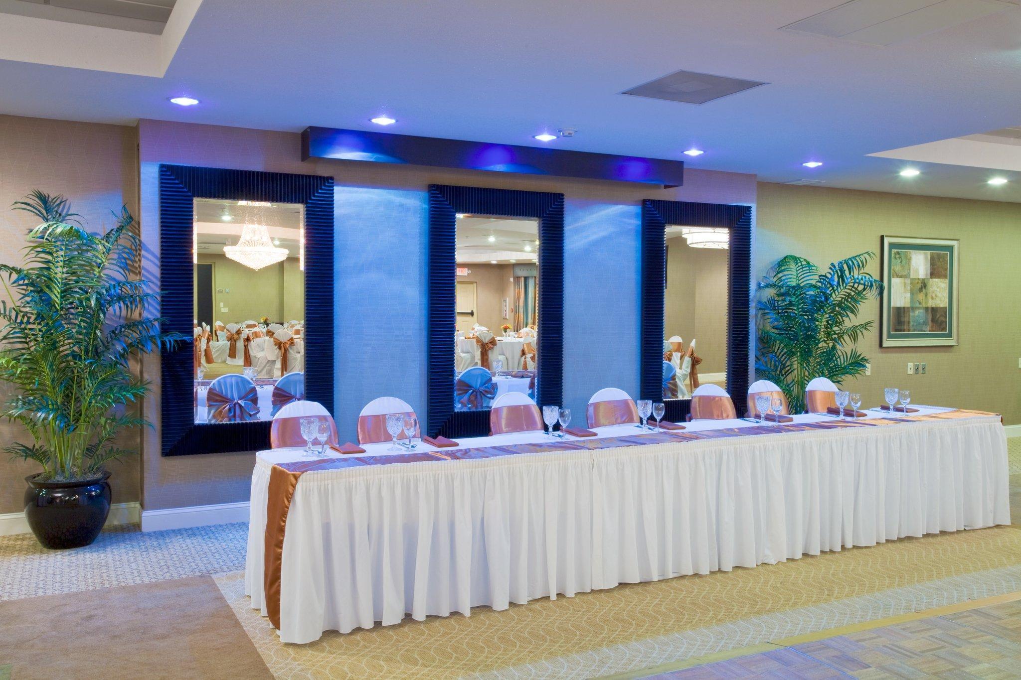Holiday Inn Express Hotel & Suites Clearwater Us 19 North By Ihg Exterior photo